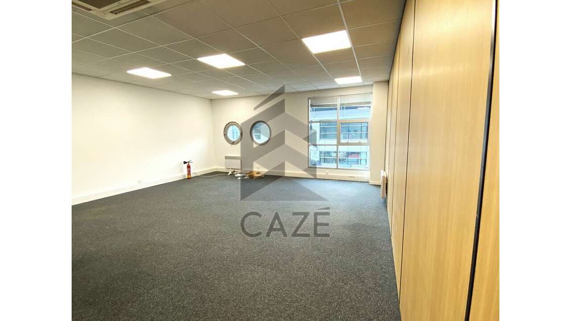 Bureaux 300m² à louer Floirac zone franche urbaine