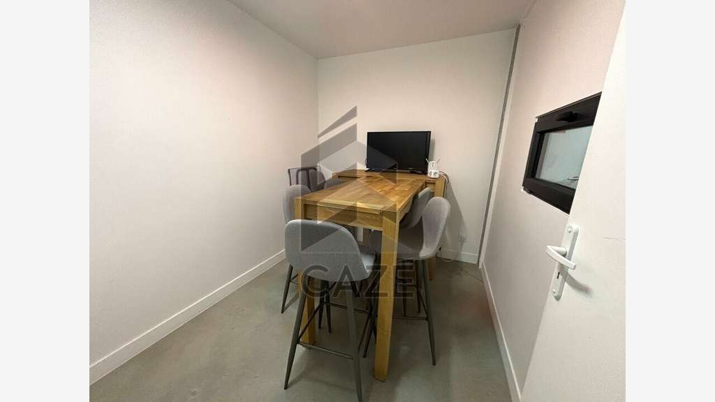 Loue bureaux 184m² en zone franche urbaine Floirac