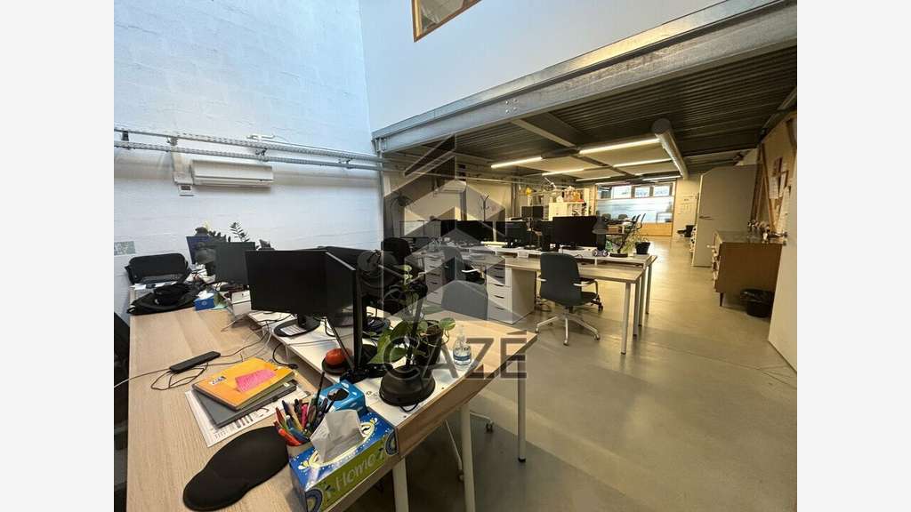 Loue bureaux 184m² en zone franche urbaine Floirac