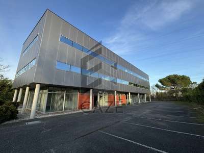 Bureaux à partir de 257 m² à louer à Floirac