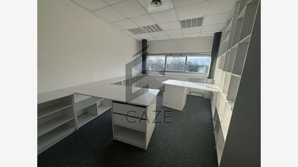 Bureaux à partir de 257 m² à louer à Floirac