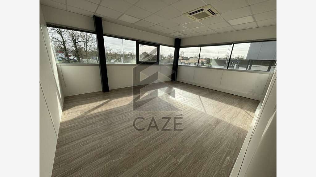 Bureaux à louer proche rocade à Floirac