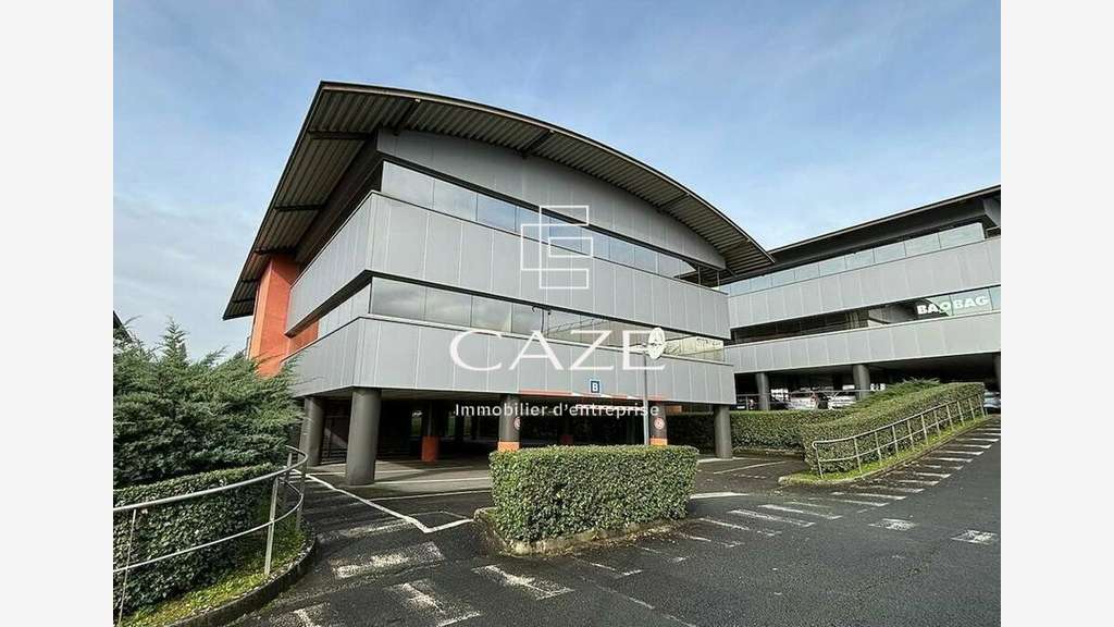 Bureaux de 769m² à louer à Floirac prox rocade