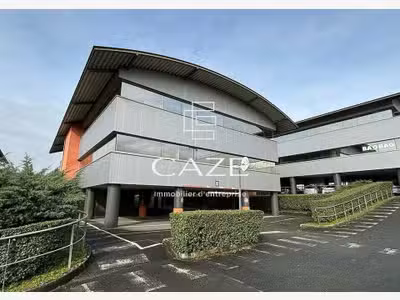 Bureaux de 769m² à louer à Floirac prox rocade