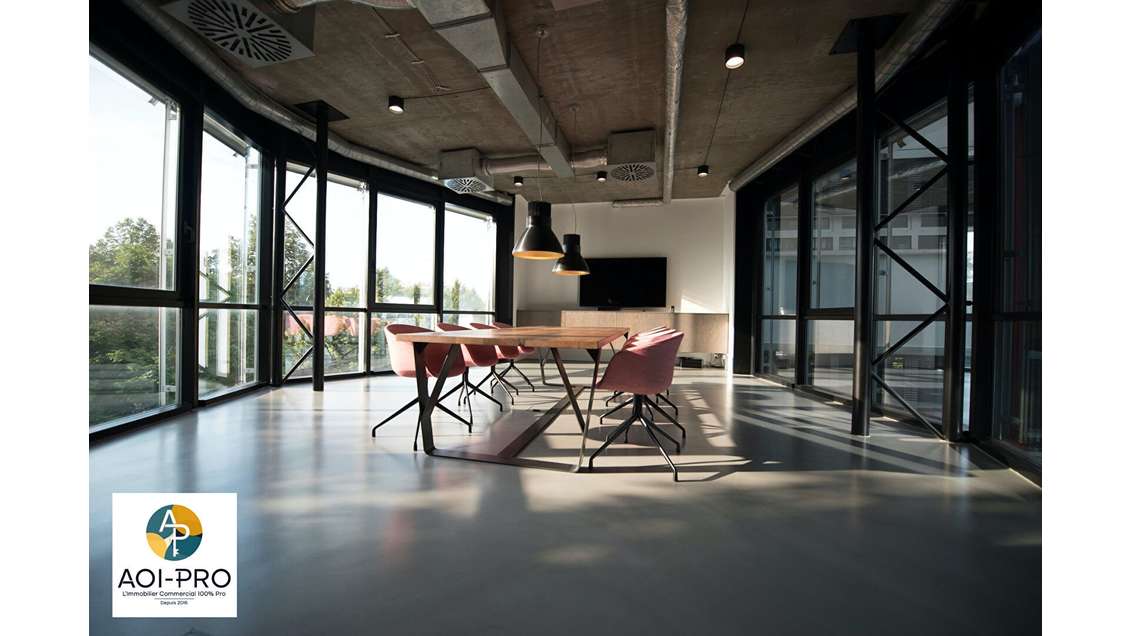 A louer bureaux 60m² R+1 ZFU Floirac Rive Droite