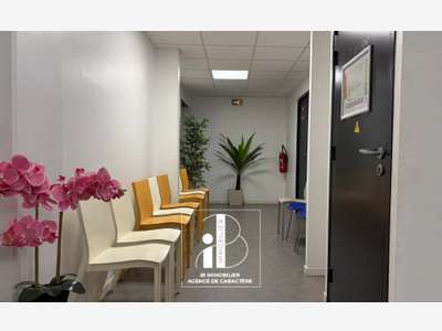 A louer local 47m² espace Lagorsse Fontainebleau