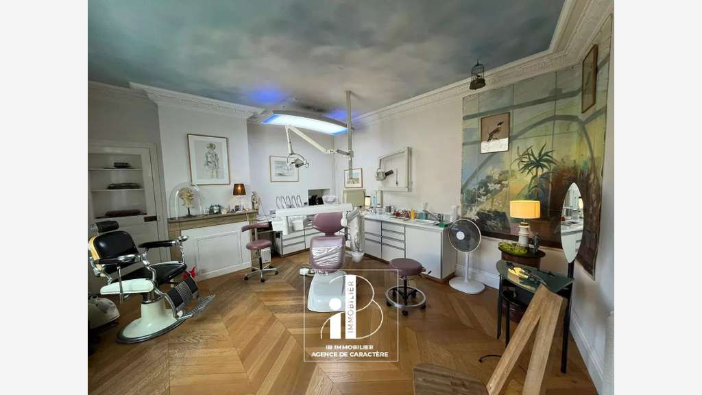 Bureaux de 86m² à louer Fontainebleau rue grande