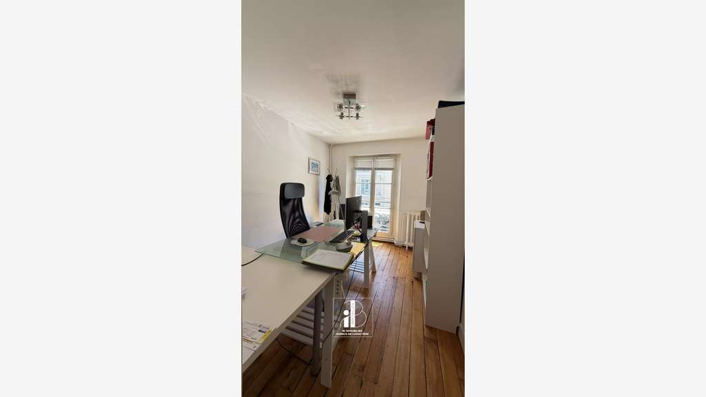 Immeuble de bureaux 172m² à louer à Fontainebleau