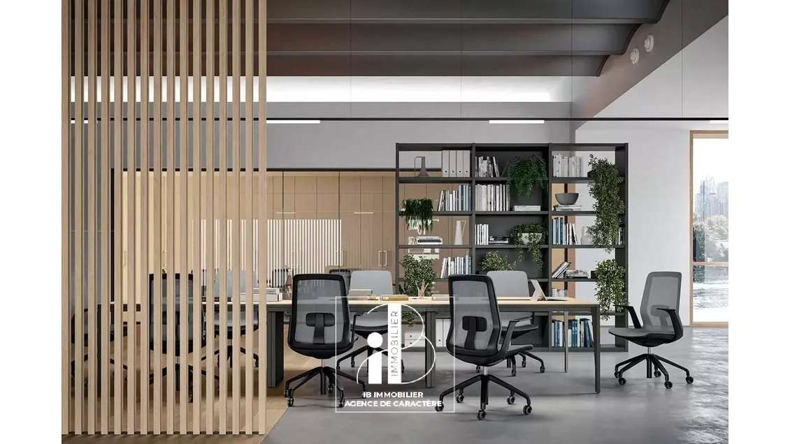 FONTAINEBLEAU RUE GRANDE BUREAUX DE 100 M² A LOUER