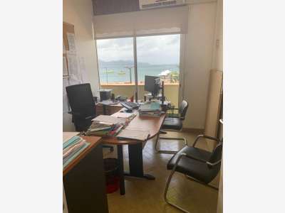 A louer bureaux de 413m² vue mer à Fort De France