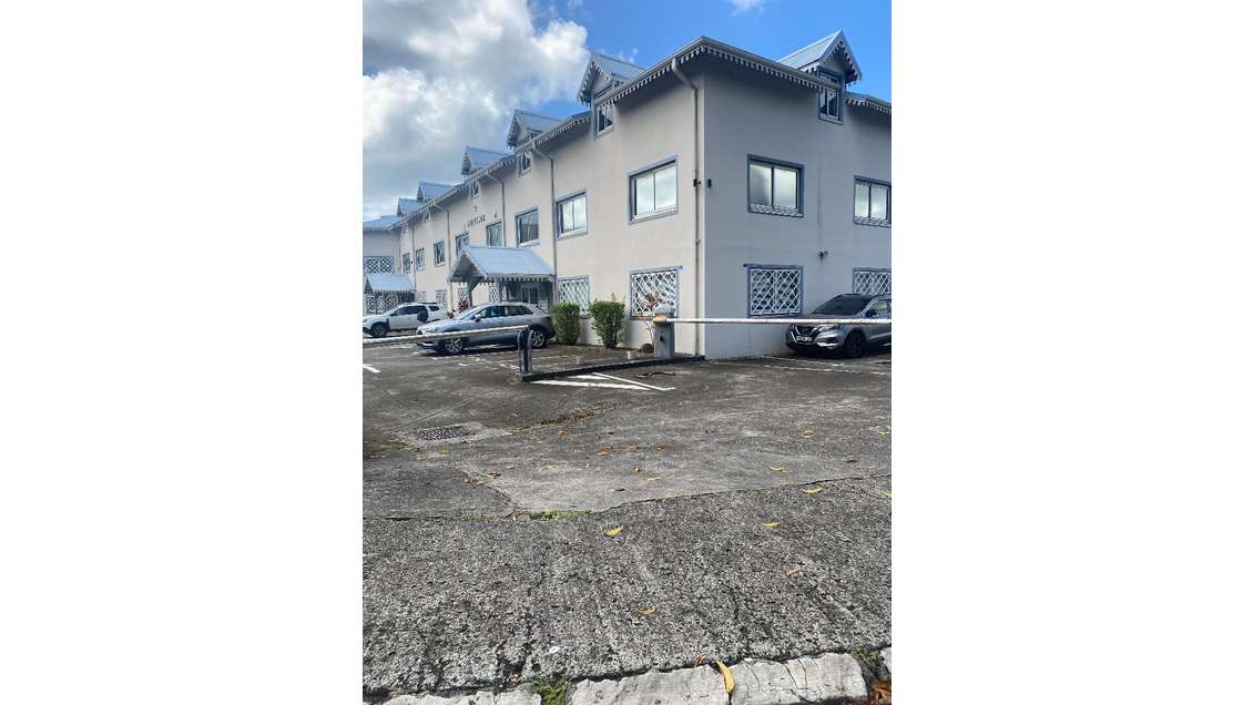 A louer bureaux 178m² ZFU Dillon Stade FdF