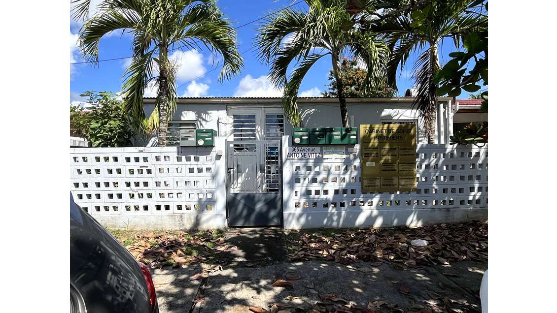 A louer bureaux 10m² à Fort De France Dillon