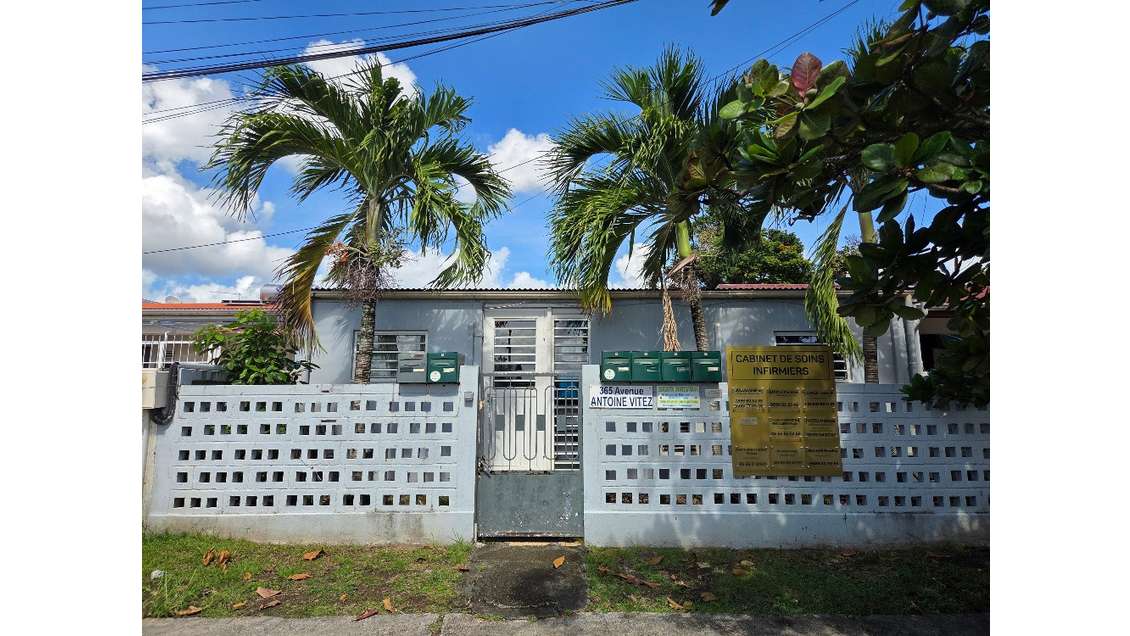 A louer bureaux de 16m² à Fort De France Dillon
