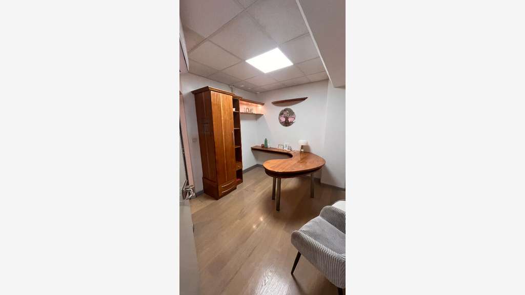 Loue local pro polyvalent 159m² à Fort de France