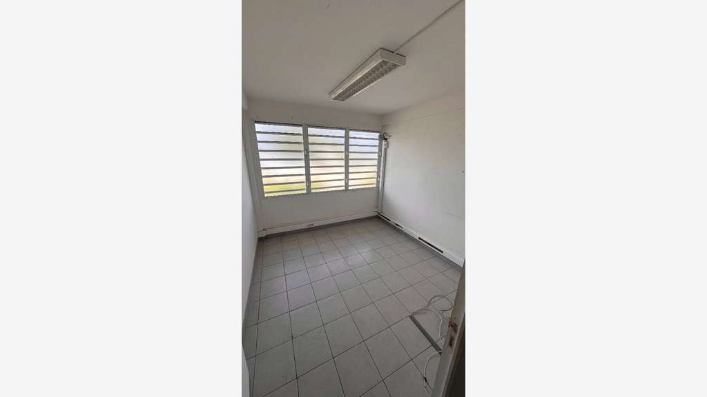 Loue plateaux de bureaux de 125m² Fort de France