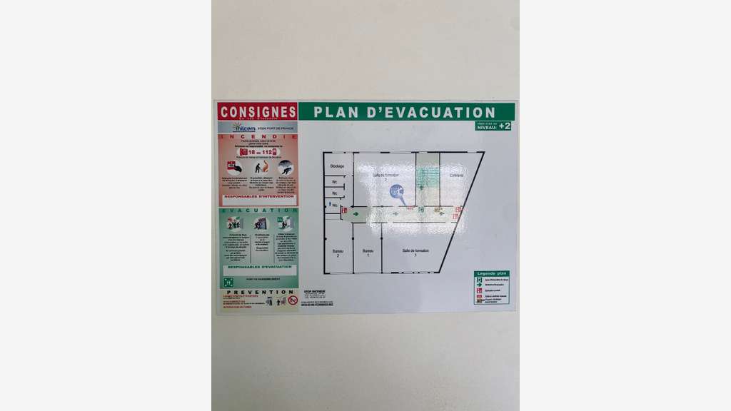 A louer bureaux de 250m² accès PMR Fort de France