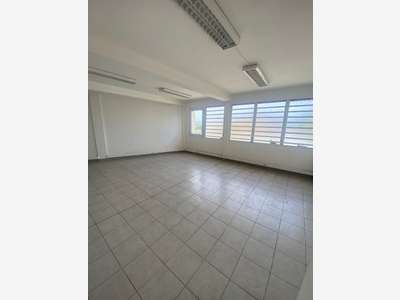 A louer bureaux de 250m² accès PMR Fort de France