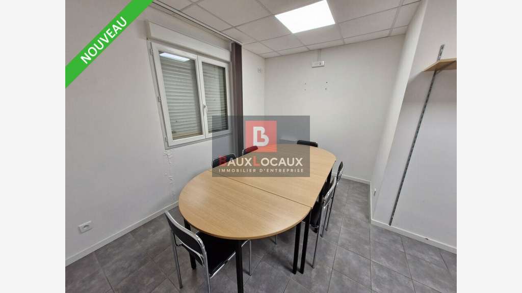 Bureaux lumineux à louer ZI de Valampe à Fos/Mer