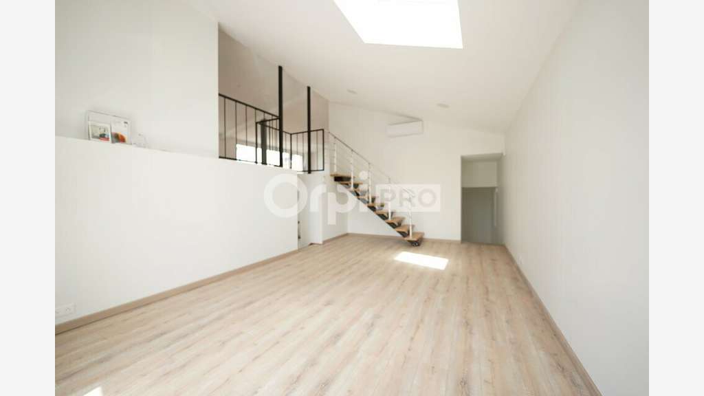 Bureaux à louer 135m² à Francheville