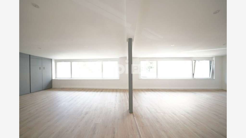Bureaux à louer 135m² à Francheville