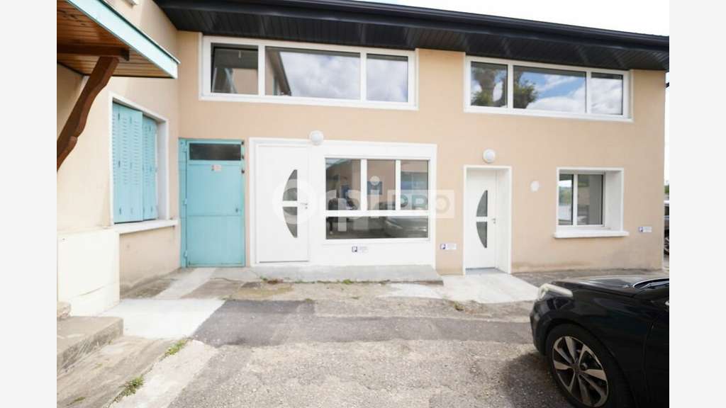Bureaux à louer 135m² à Francheville