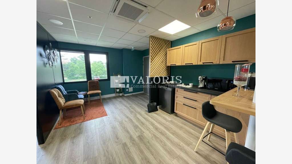 Bureaux 112m² à louer à Francheville 