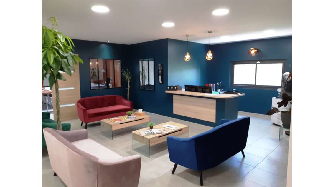 Bureaux modernes de 457m² à louer à Fréjus