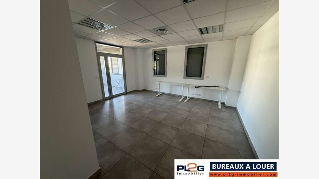 À louer bureaux standing à Fréjus secteur Capitou