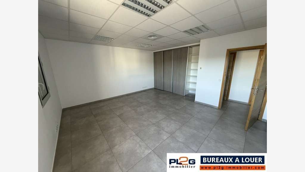 À louer bureaux standing à Fréjus secteur Capitou