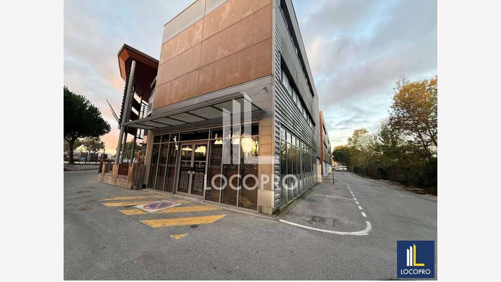 Location bureaux de 434m² Fréjus empl dynamique