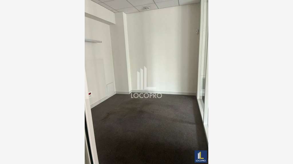 A louer bureaux clés en main 222m² à Fréjus