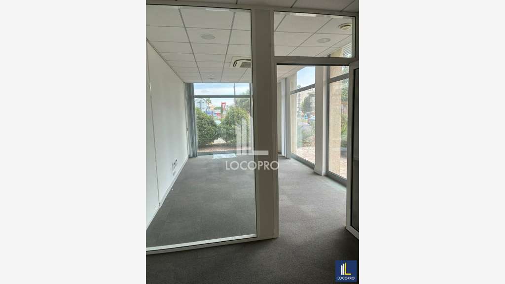 A louer bureaux clés en main 222m² à Fréjus