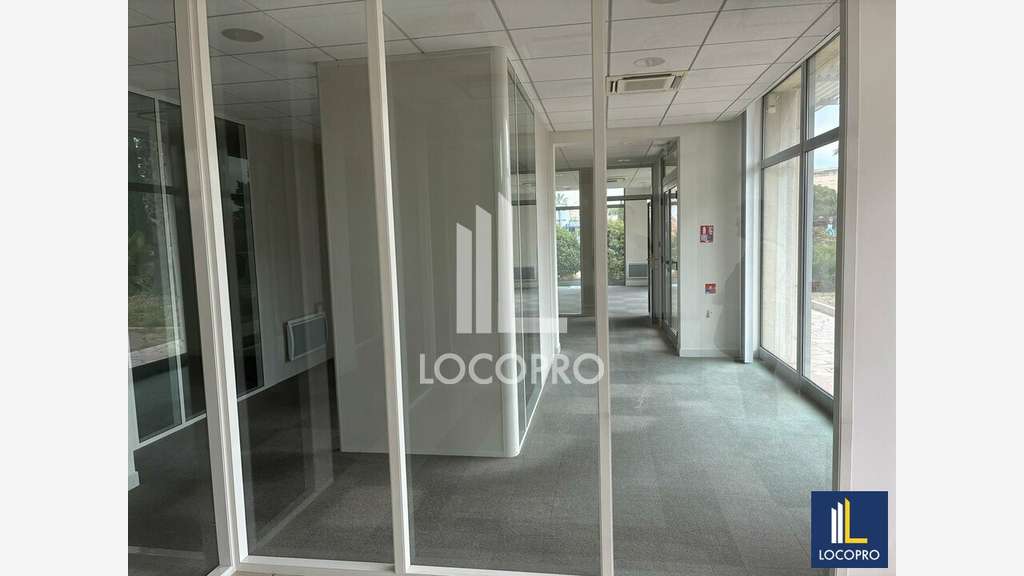 A louer bureaux clés en main 222m² à Fréjus