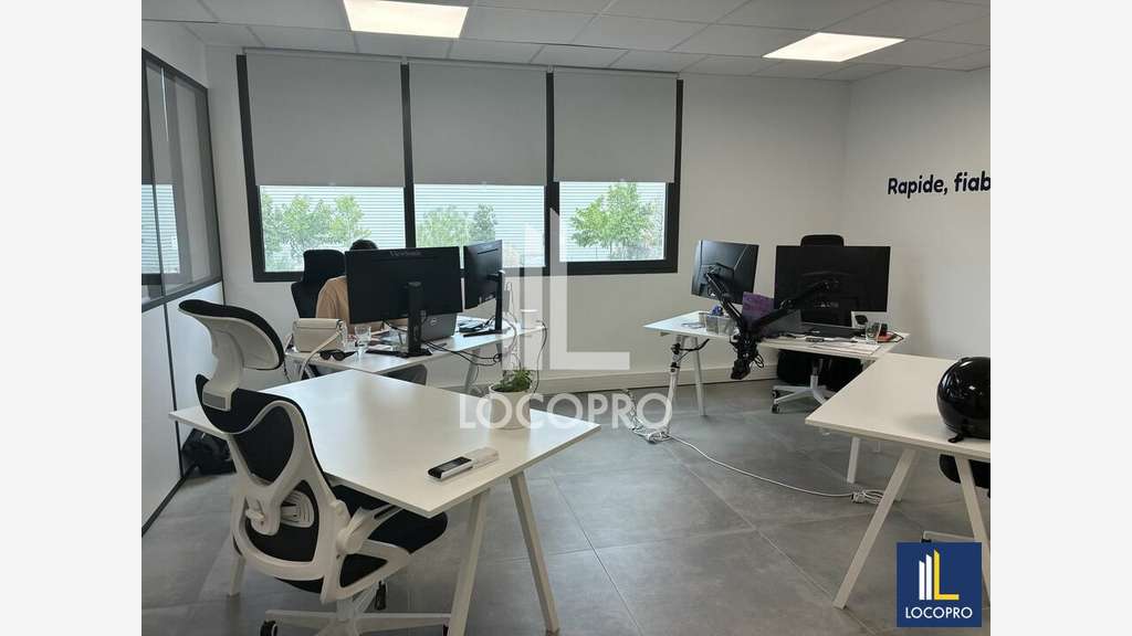 A louer bureaux neufs 135m² imp Cistudes à Fréjus