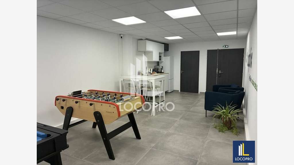 A louer bureaux neufs 135m² imp Cistudes à Fréjus