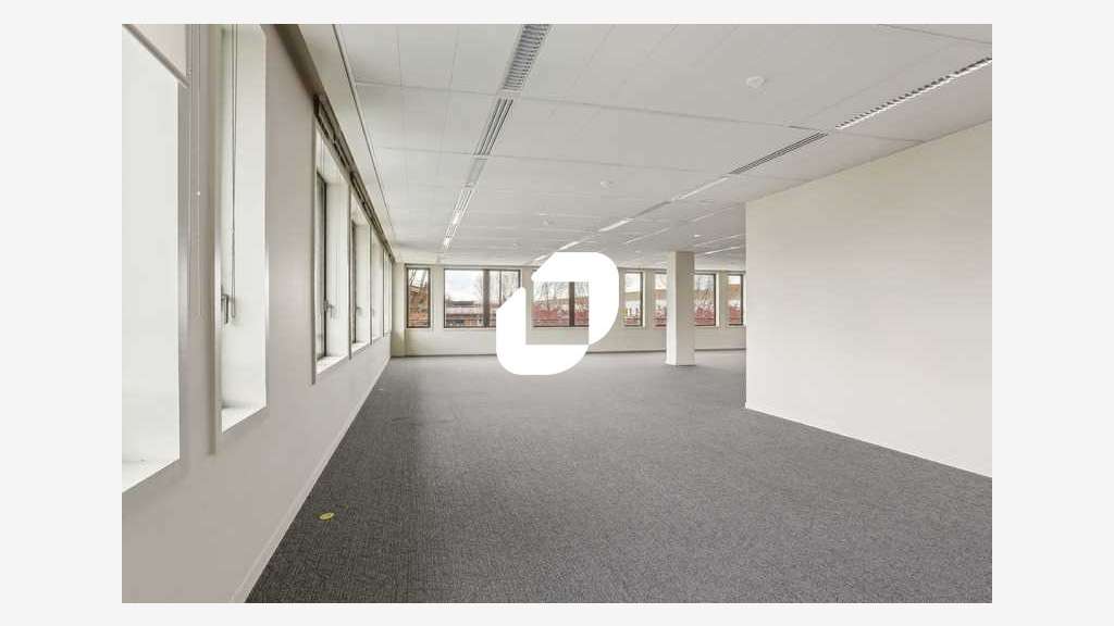 A louer Bureaux 2984m² Fresnes