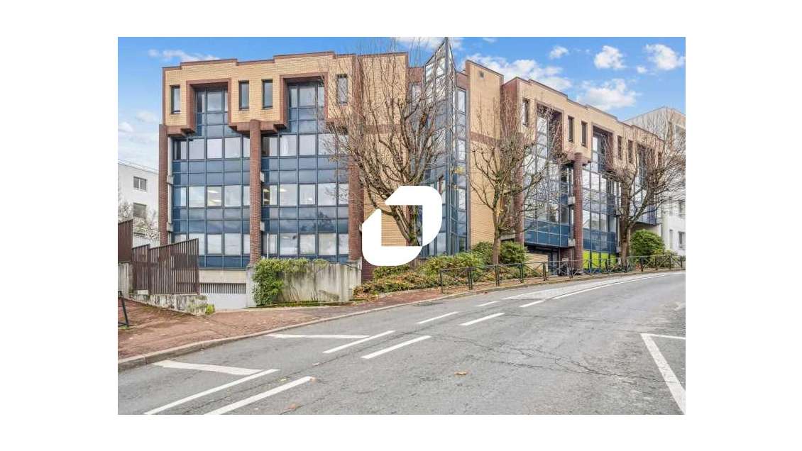 A louer Bureaux 362m² Garches