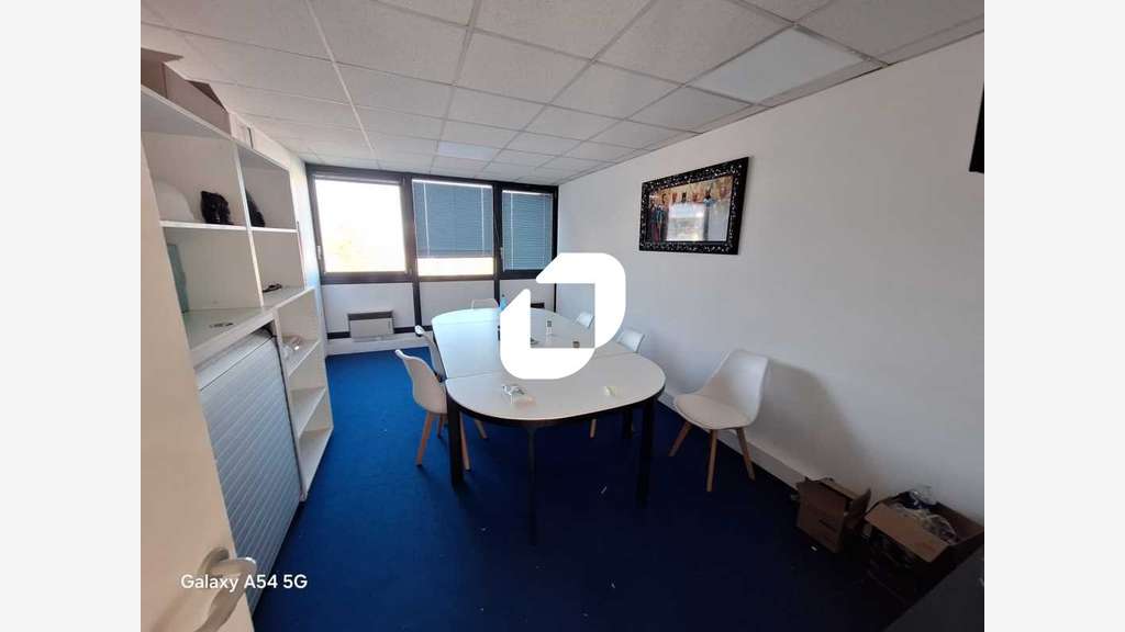A louer Bureaux 362m² Garches