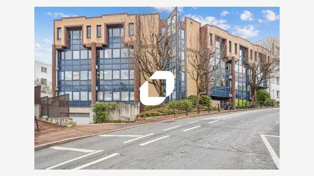 A louer Bureaux 362m² Garches