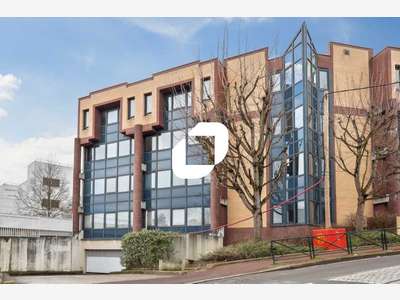 A louer Bureaux 172m² Garches