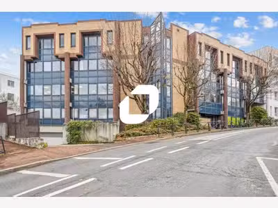 A louer Bureaux 362m² Garches