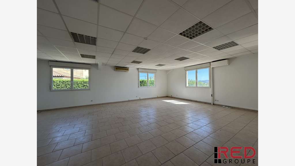 Bureau 110m² R+1 à louer zone d'activité Gardanne