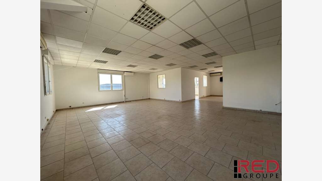 Bureau 110m² R+1 à louer zone d'activité Gardanne