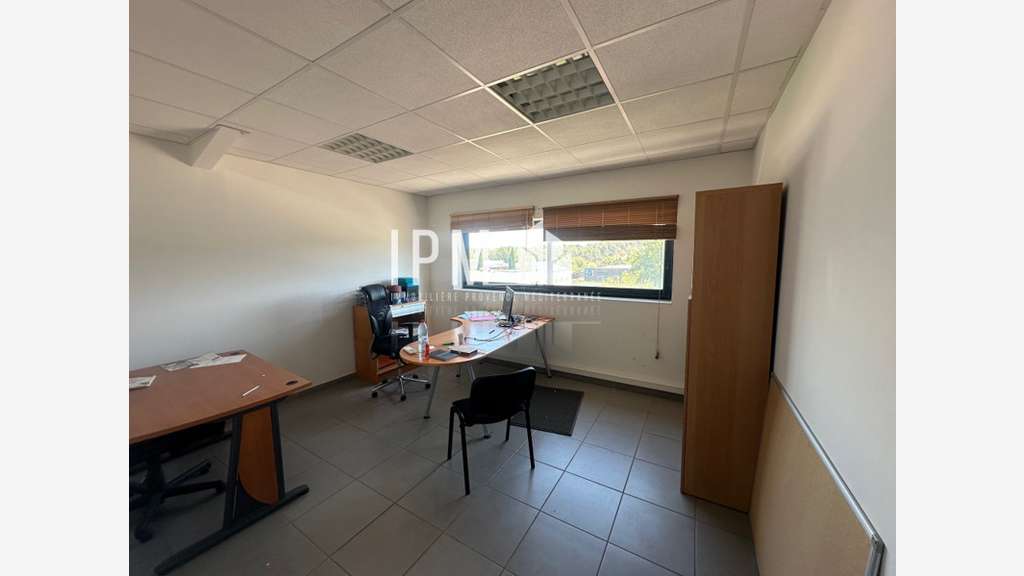A louer bureaux 77m² à Gardanne Zone de l'Avon