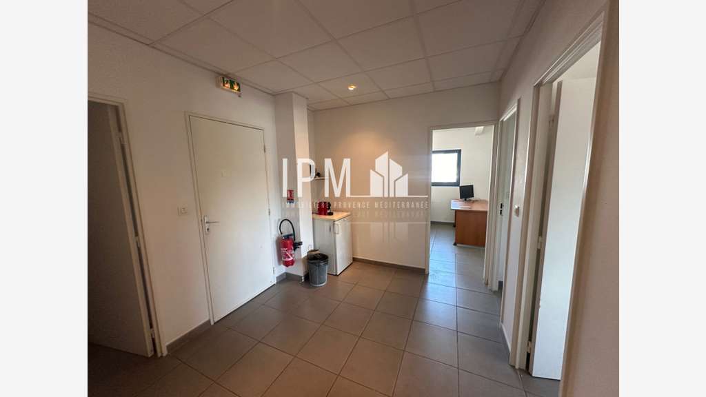 A louer bureaux 77m² à Gardanne Zone de l'Avon