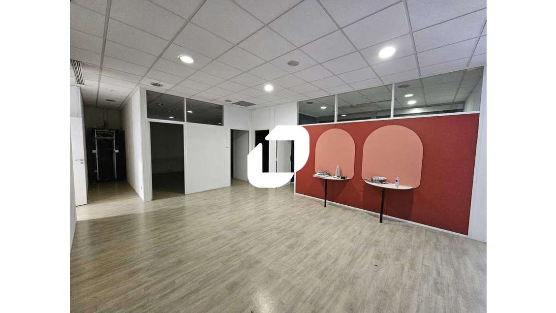 A louer Bureaux 246m² Garges les gonesse