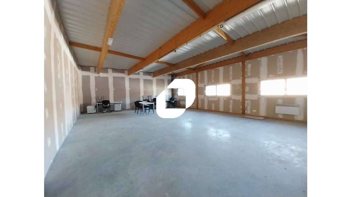 A louer Bureaux 180m² Gazeran