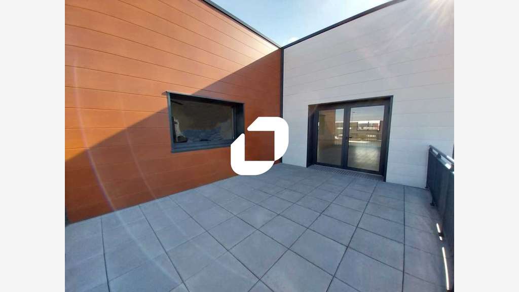 A louer Bureaux 150m² Gazeran