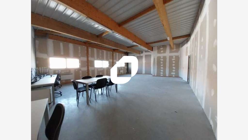 A louer Bureaux 180m² Gazeran
