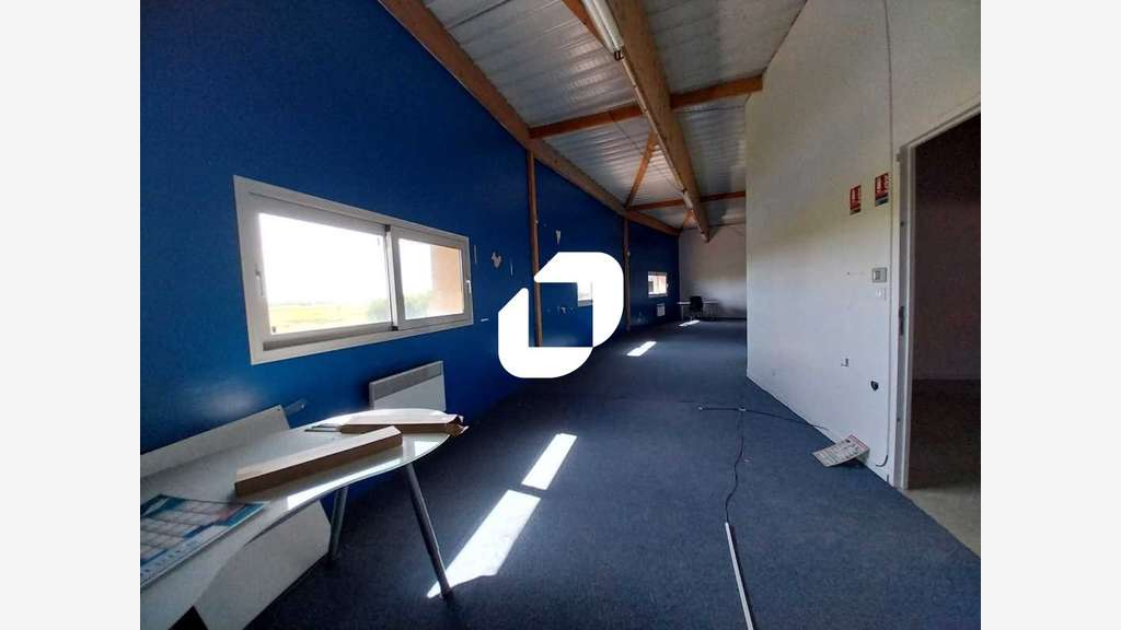 A louer Bureaux 180m² Gazeran